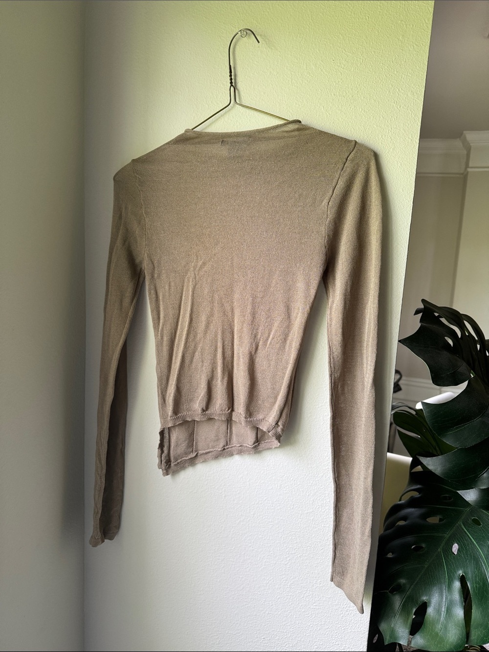 PrettyLittleThing Ribbed Knit Top - Picture 6 of 6